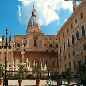 Life Casa Vacanze Centro Storico , Palermo Italia